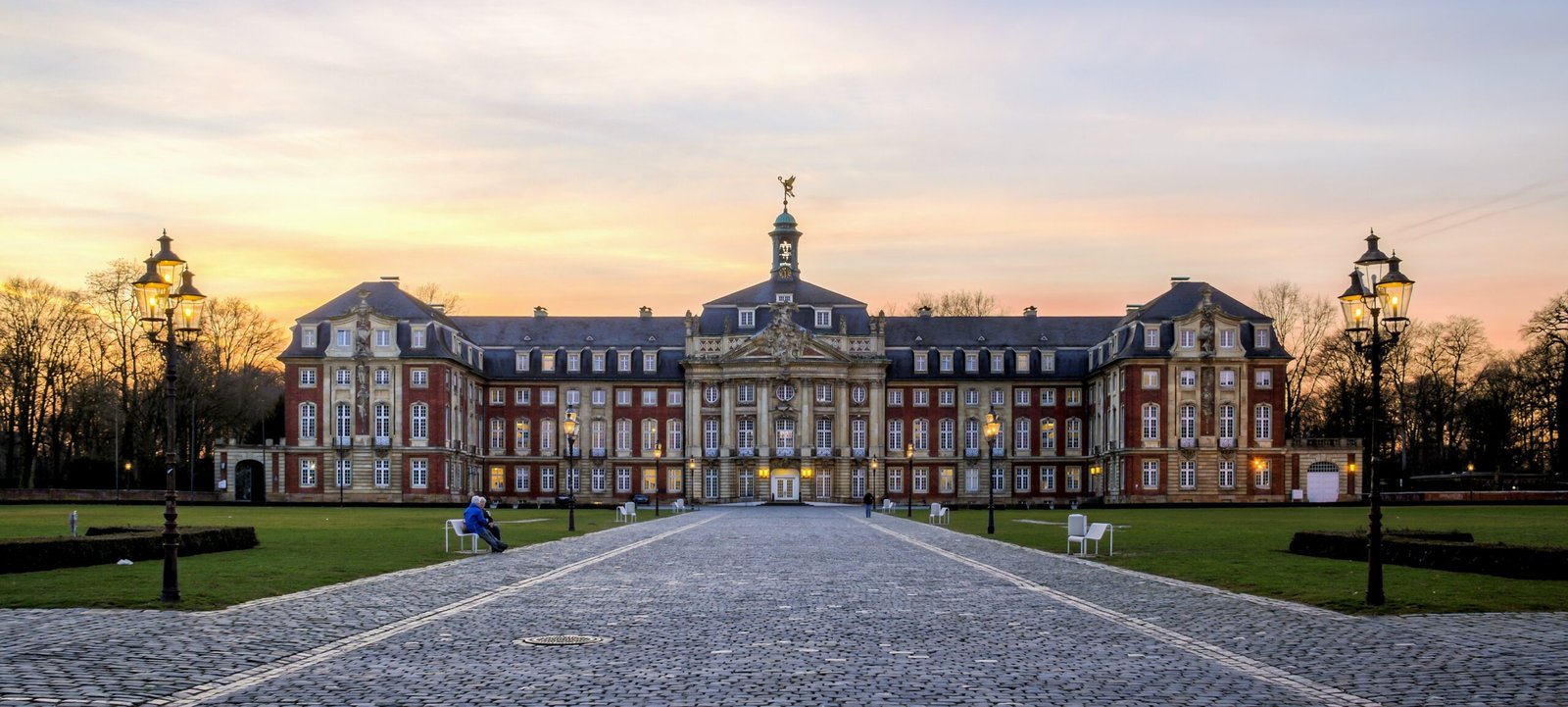  A German univeristy campus with its classical style and how Life in Germany will look like